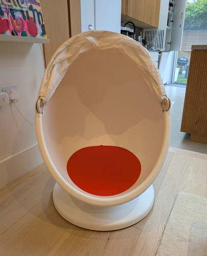 White egg pod swivel - swivel, accent
